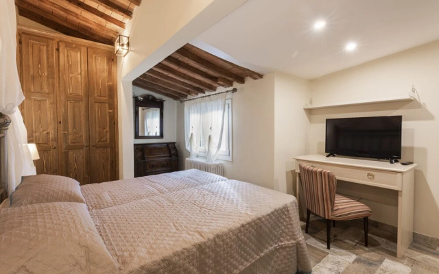 Casa Griselda by Mmega