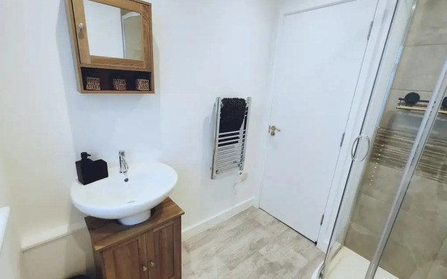 Stunning Modern Christchurch Town Centre Apartment