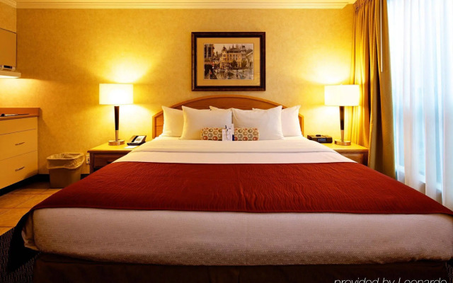 Grand Park Hotel & Suites Downtown Vancouver, Ascend Hotel Collection