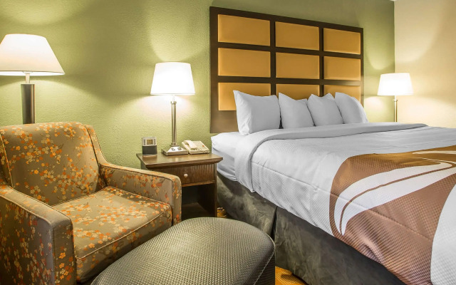 Quality Inn & Suites Marinette
