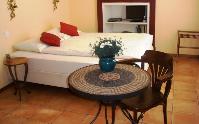 Pensione Casa Gialla