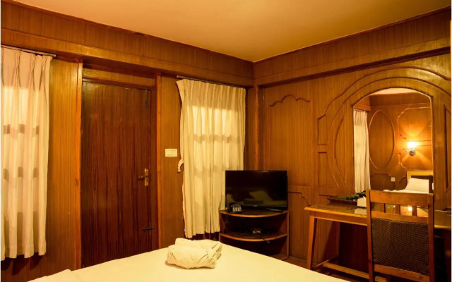 Nag Pukhu Guest House