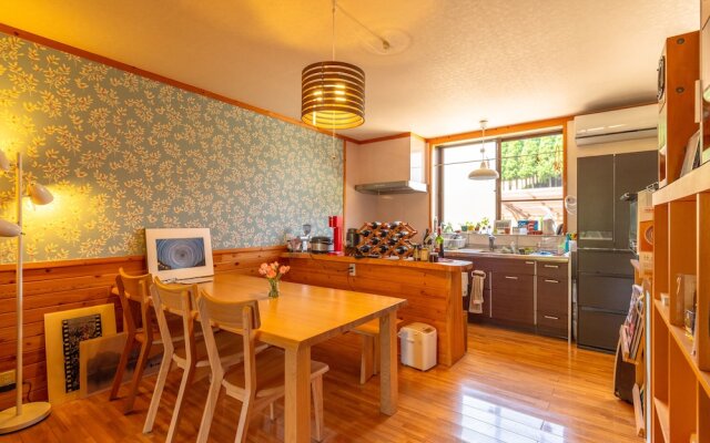 Share Creative&Bed 'adonoan'