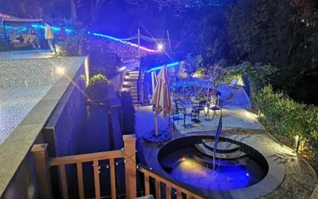 Yichun Huge Hot Spring Holiday Villa