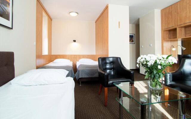 Warsaw - Apartments Apartamenty Sadyba