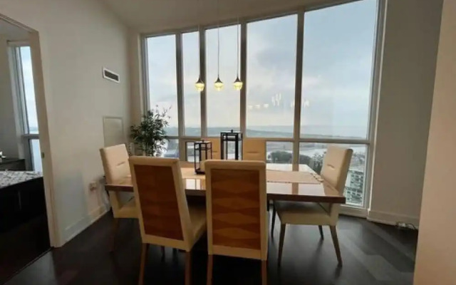 Toronto Escape - The Jasper Suite