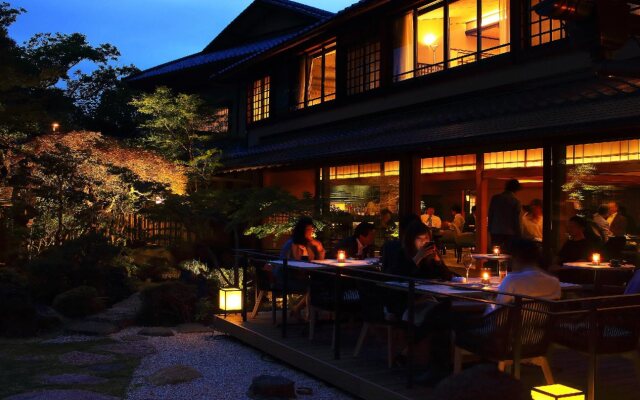 Nanzenji sando KIKUSUI