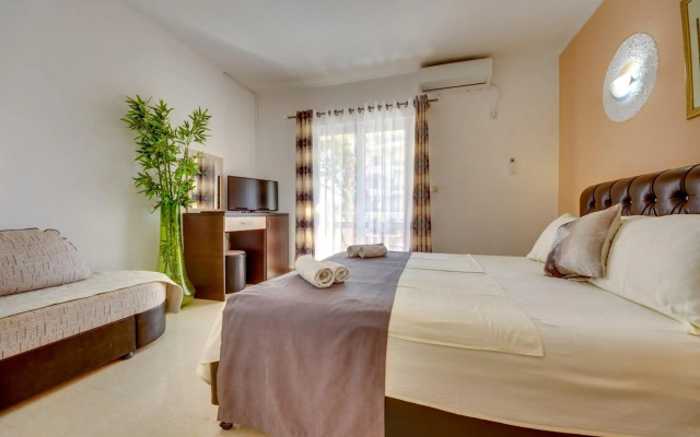 Aparthotel Villa Primafila