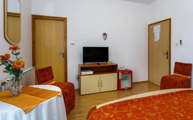 Sunny and Sleek Krk Rooms With Balcony