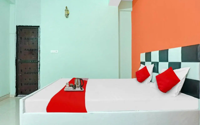 Oyo 703347 Ab Hotel