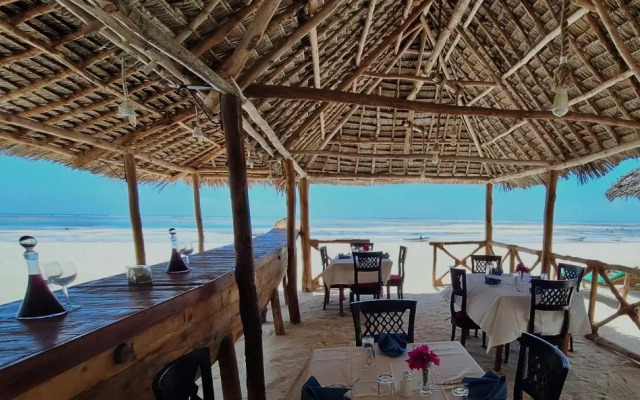 BIANCO AZZURRO Hotel & Restaurant