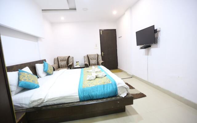 OYO 3181 near Parmarth Niketan