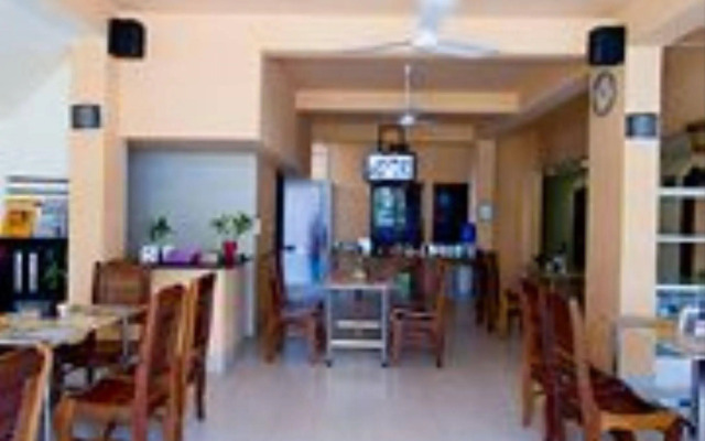 G Eleven Hotel