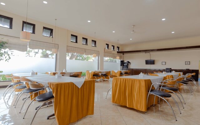 Palm Hotel