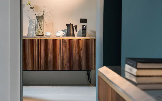 Byssus Suites
