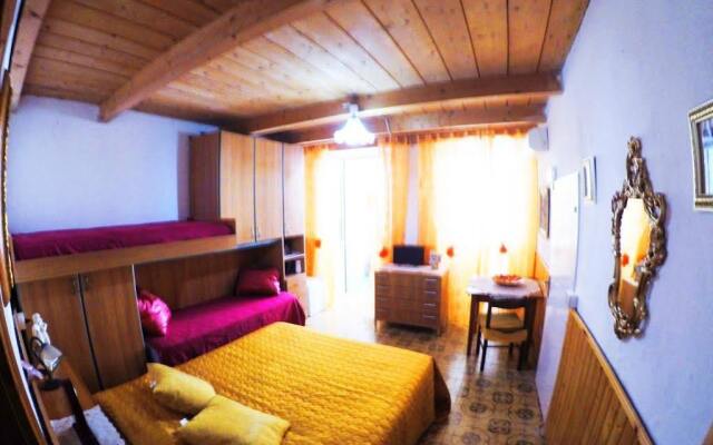 Amalfi Coast Room