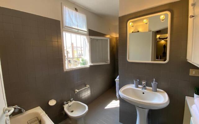 CA' ROMANTICA - BIG APPARTMENT at ACCADEMIA