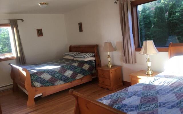 Tofino Stormbay Guest House