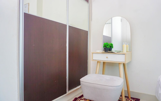 Basic Look 2Br Apartment At Grand Kamala Lagoon