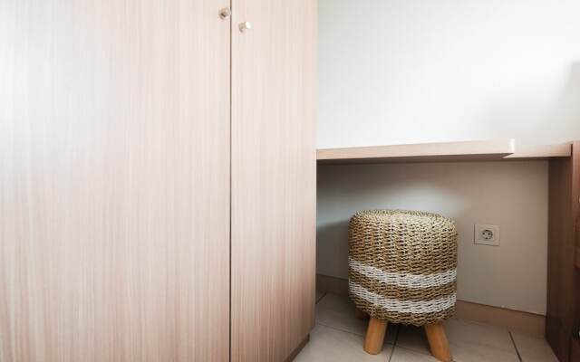 Modern and Bright 2BR Springlake Apartment