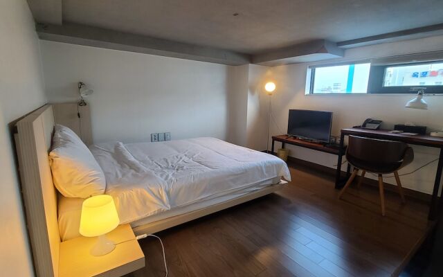 Jinwoo Prestige Hotel