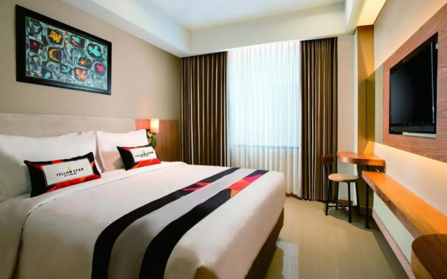 Yellow Star Hotel Gejayan
