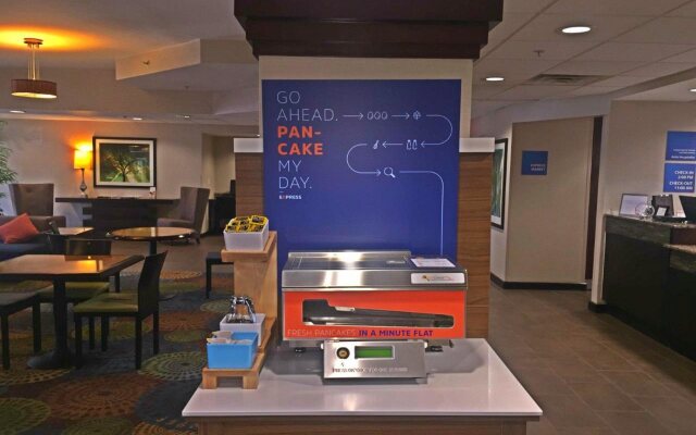 Holiday Inn Express Hotel & Suites Danbury - I-84 by IHG