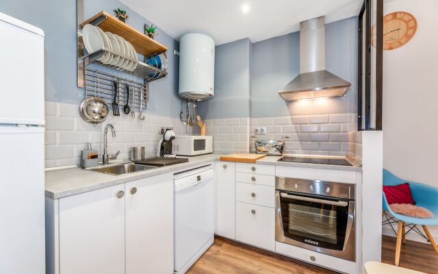 Trendy Central Apt With Small Parking And Terrace