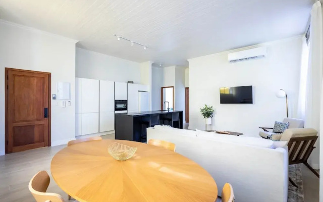 Chic Broadway Apartment in Central Willemstad