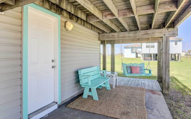 Walk to Beach: Charming Home w/ Deck in Galveston
