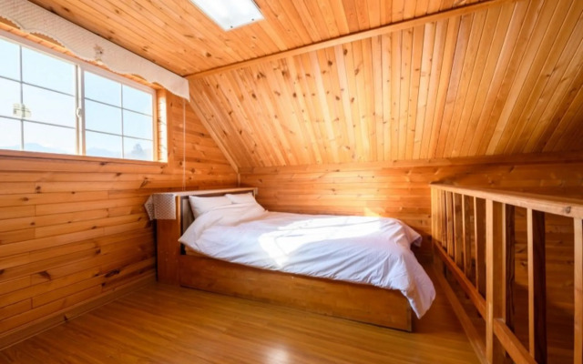 Yangyang Seorak Badanamuro Pension