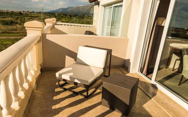 Howard Johnson Hotel & Convention Center by Wyndham, Merlo