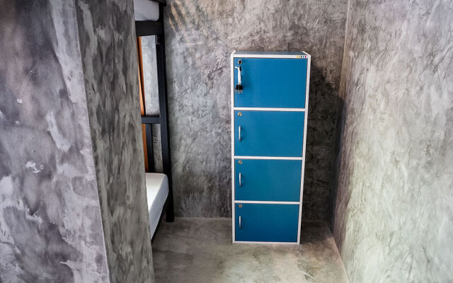 Tonmai Suites