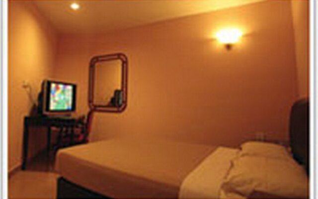 Hotel Reko Inn