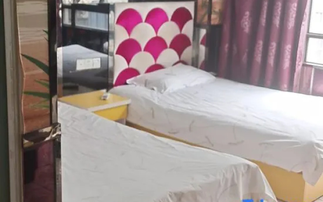 Yuebin Chain Hotel (Shanghai Huating Old Street Branch)