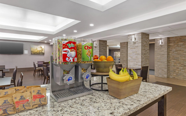 Best Western Plus Raleigh Crabtree Valley Hotel