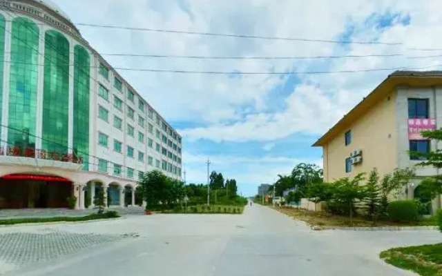 Zhao Huang the Garden Hotel