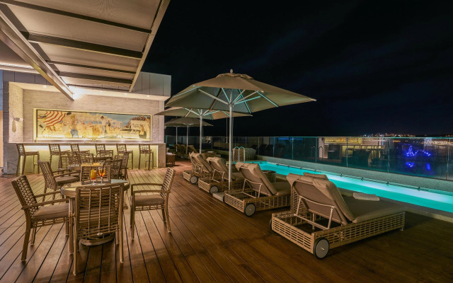 Atton Vina del Mar San Martin by Pullman