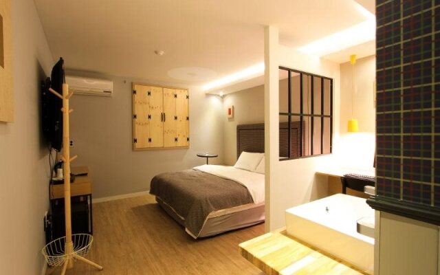 25 Hours Hotel
