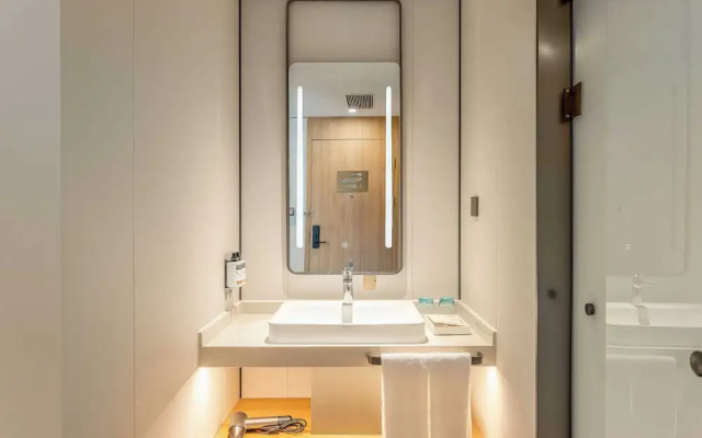 Holiday Inn Express Shanghai PVG Zhuqiao By Ihg