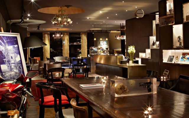 Museum Apartment Hotel, Independent Collection by EVT