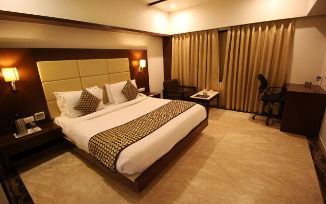 OYO Premium Jubilee Garden Jawahar Road