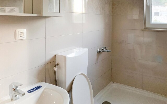 Stunning Apartment in Supetar-splitska With 2 Bedrooms and Wifi