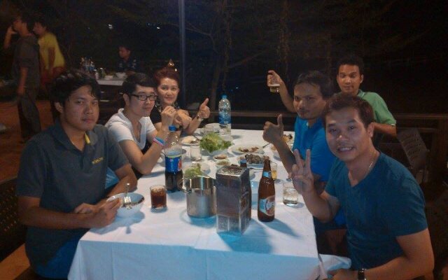 Payavee Vinery Resort