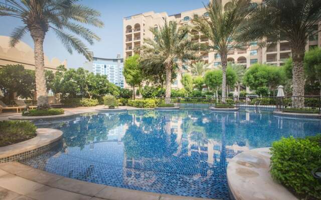 Fairmont North Luxury 2 BR Apt Palm