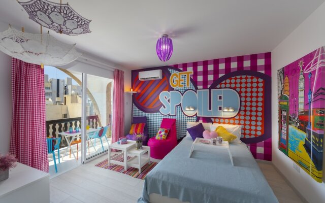 Castle Holiday Apartments