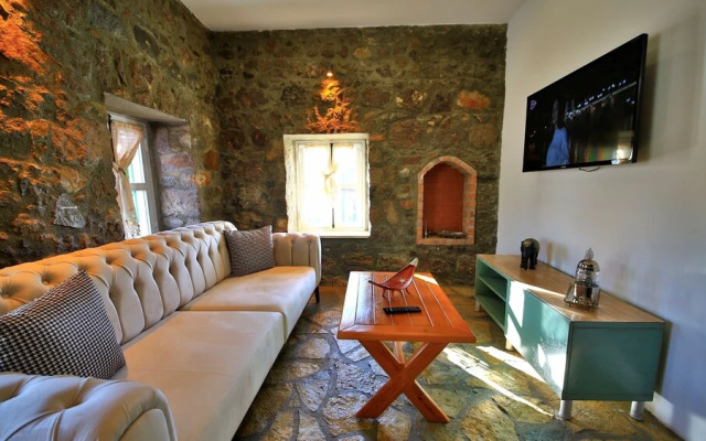 Thales Butik Otel