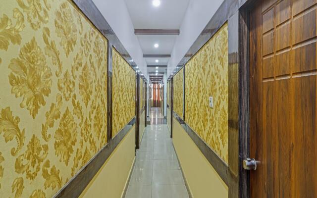 OYO HYD1589 Hotel Dhana Residency