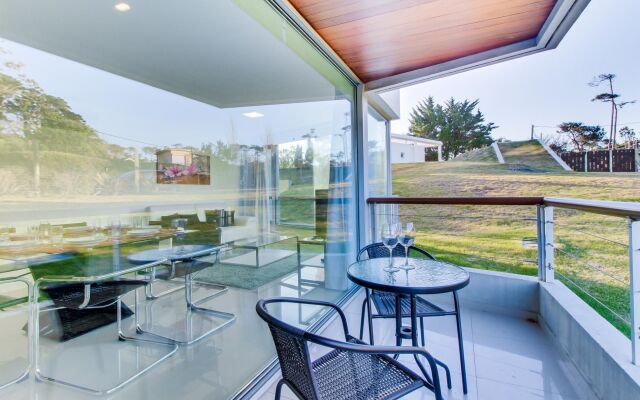 Oceana Suites Isabel ∙ Suite 006