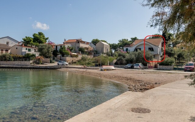 Beachfront apt at Exclusive Location Near Center